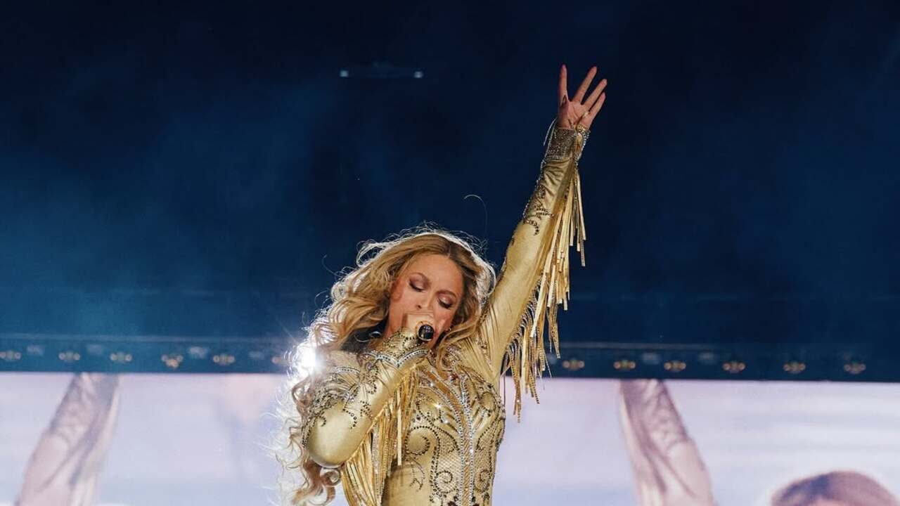 Rainha do country pop? Beyoncé redefine a moda e a música na turnê "Cowboy Carter"!