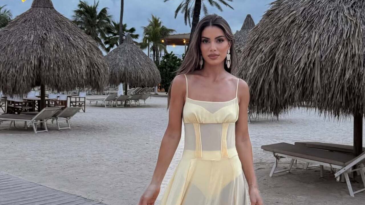 "Acenda" seu estilo! Inspire-se em Camila Coelho e monte seu look amarelo perfeito