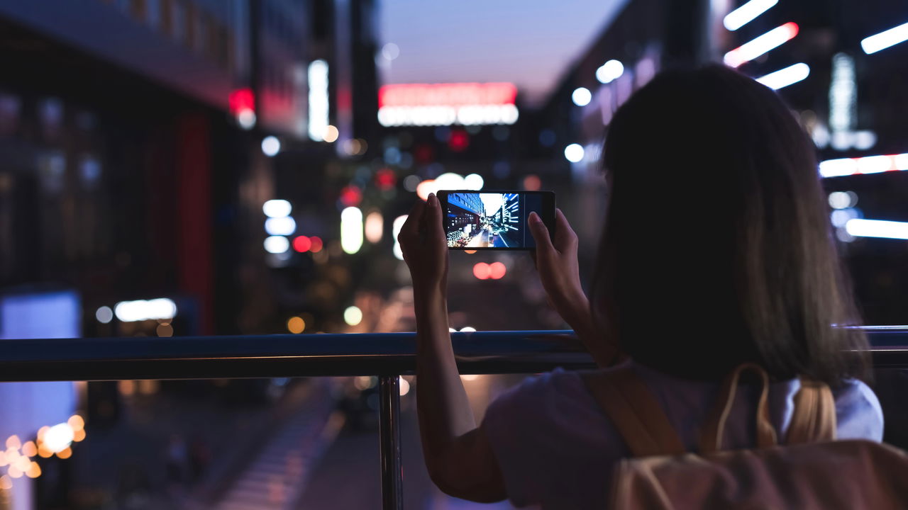 Os 5 celulares queridinhos que tiram fotos incríveis à noite