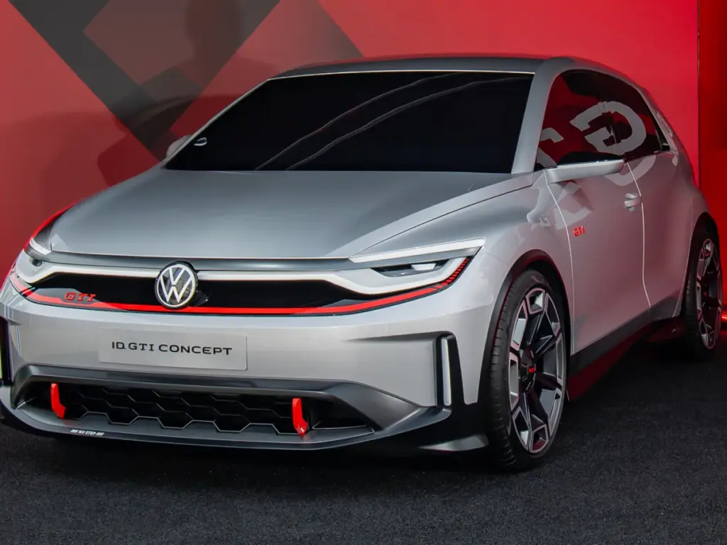 Volkswagen anuncia Golf GTI 100% elétrico com estreia prevista para 2026
