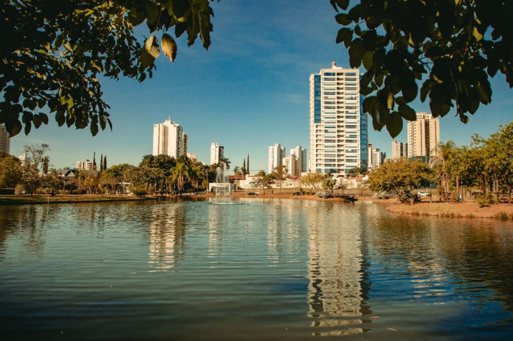 Essa cidade entre Goiânia e Brasília atrai grandes investidores