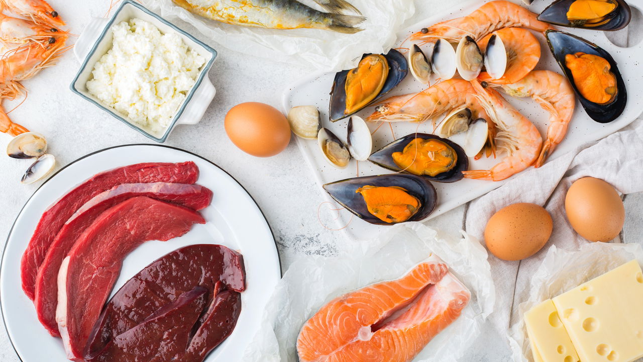 Esses alimentos ricos em Vitamina B12 vão transformar sua saúde