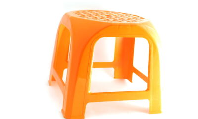 Você nunca mais vai jogar fora um banco de plástico depois disso