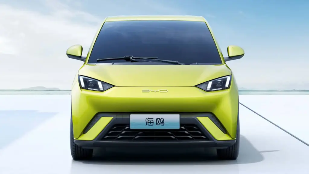 BYD desafia gigantes com novo modelo abaixo do Dolphin Mini