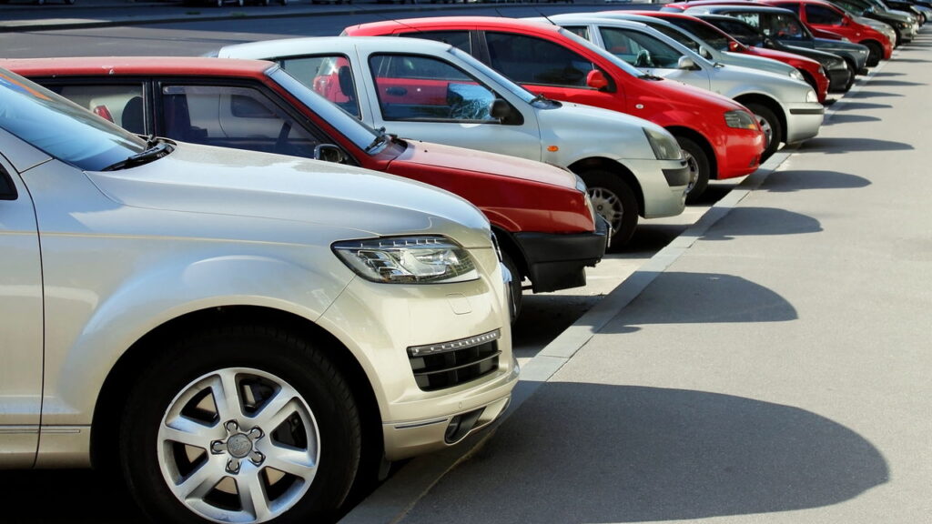 Veja 5 carros até 20 mil com bom custo-benefício
