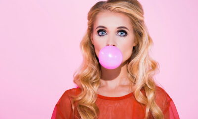 Remover chiclete da roupa nunca foi tão fácil com essas dicas