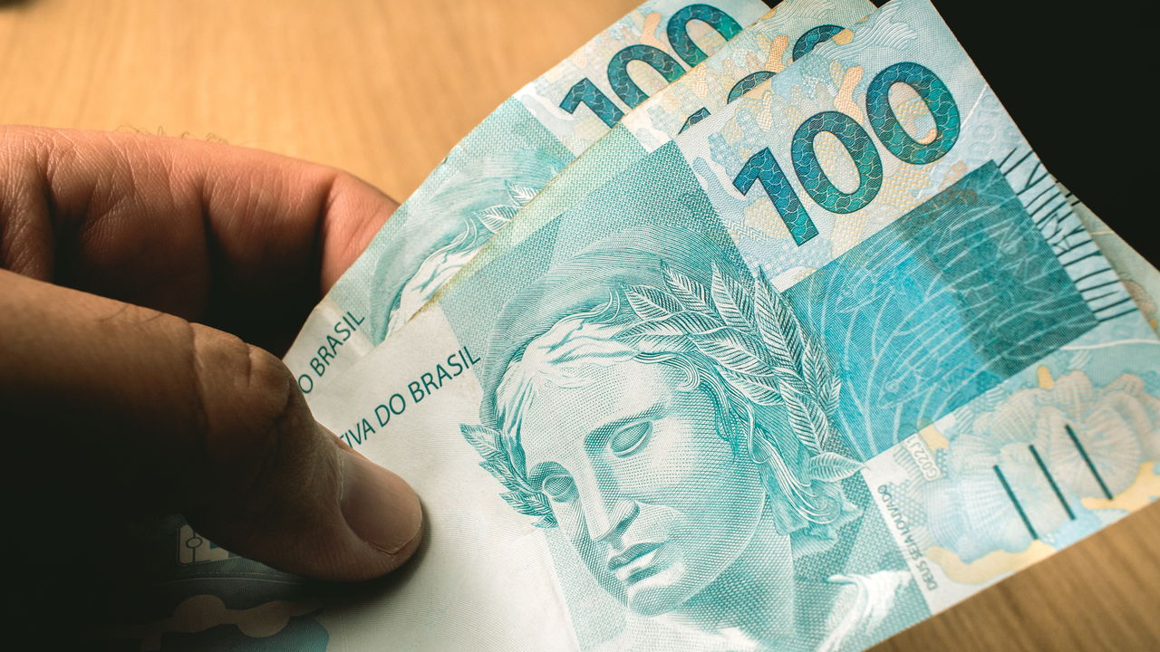 Como o abono salarial pode transformar a vida de milhões