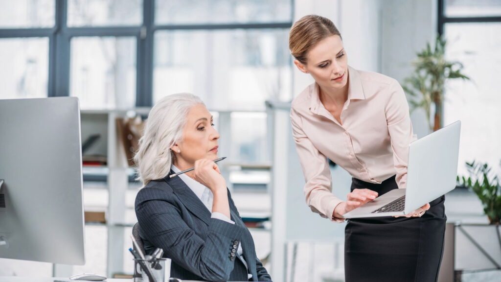 As profissões que mais contratam pessoas acima dos 50 pode te surpreender