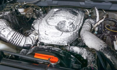 Nunca lave o motor do carro antes de saber disso