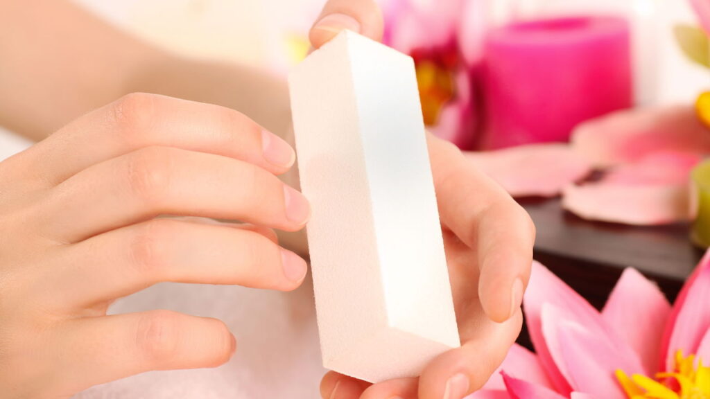 Truques simples para manter o esmalte impecável por dias