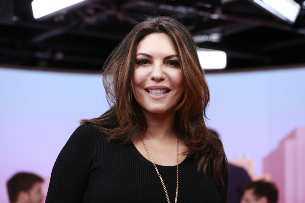 Apresentadora famosa negocia retorno surpreendente à Band