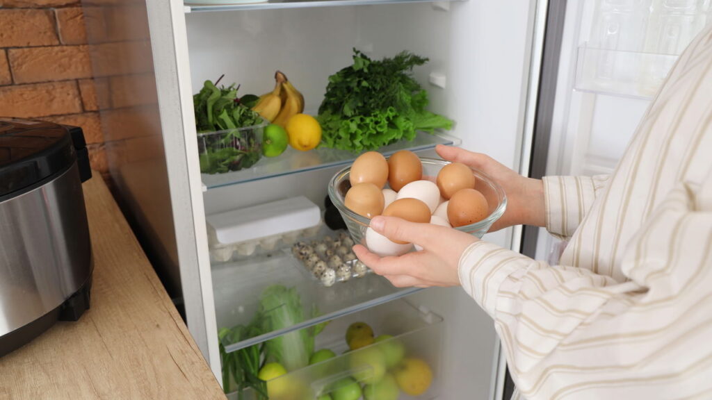Erro comum no armazenamento de ovos pode afetar sua saúde