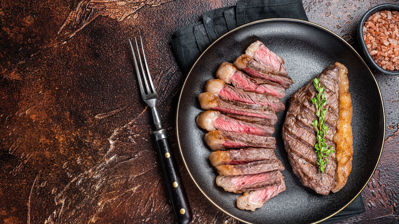 A melhor picanha ao alho da sua vida começa com este truque