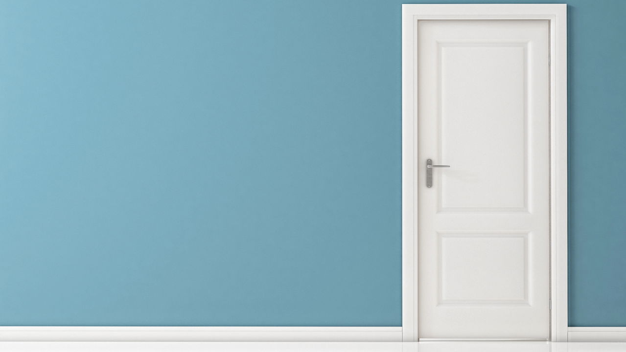 Dicas essenciais para manter portas brancas impecáveis