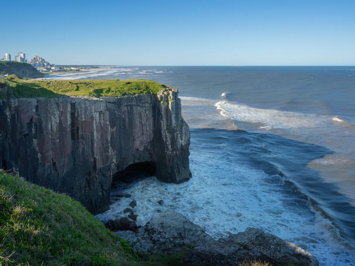 Conheça a tranquilidade e beleza do litoral gaúcho nesse destino