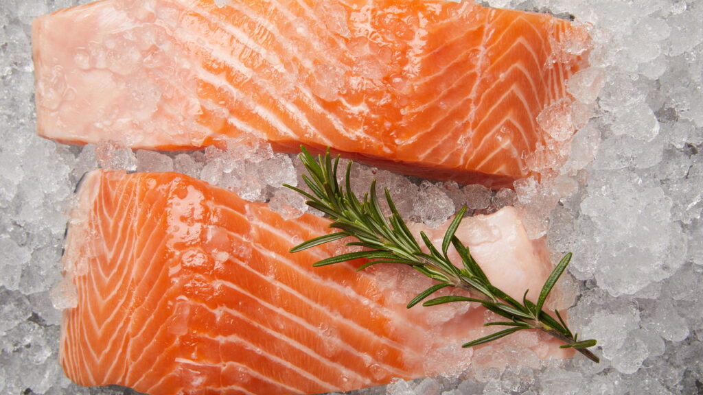 Peixe popular nas dietas pode conter 70 parasitas e ser o mais perigoso