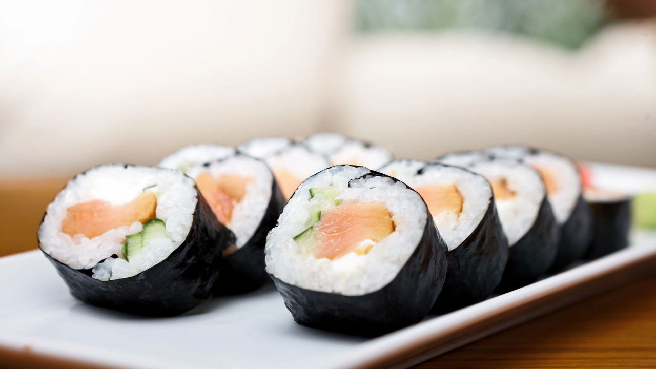 Esse sushi caseiro vicia e sai mais barato que delivery
