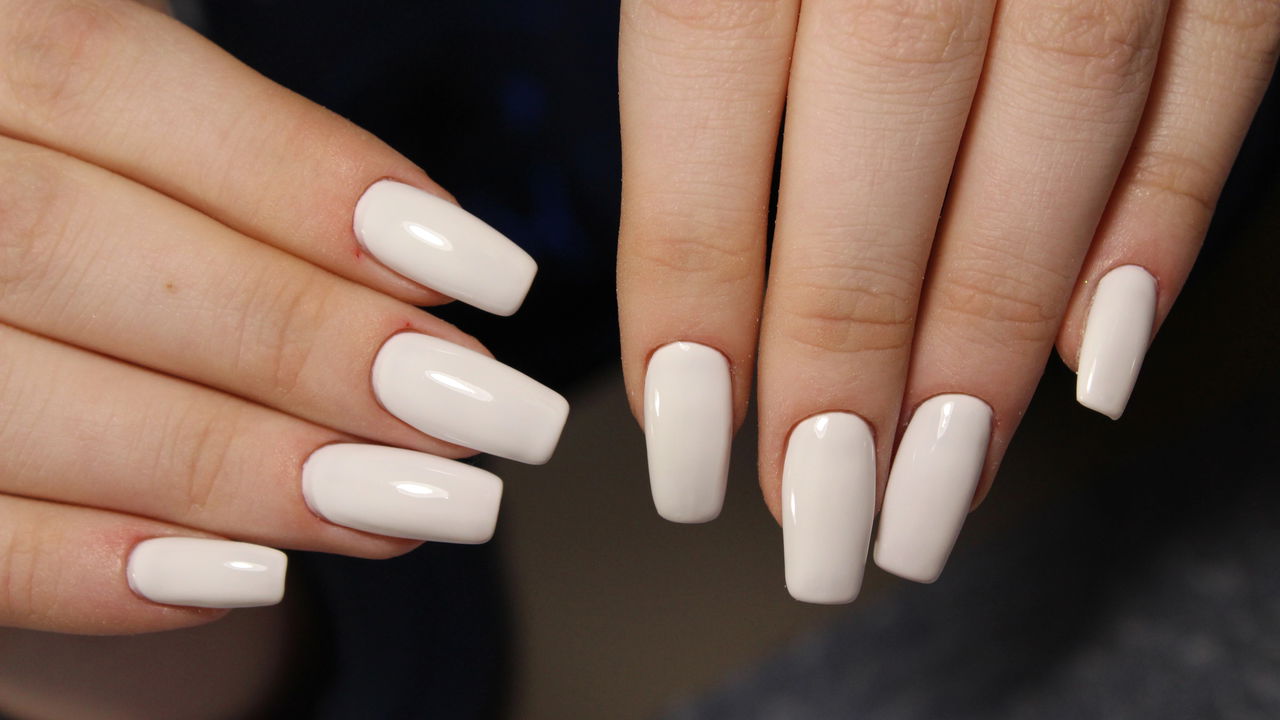 Esmalte branco perfeito com esse passo a passo profissional