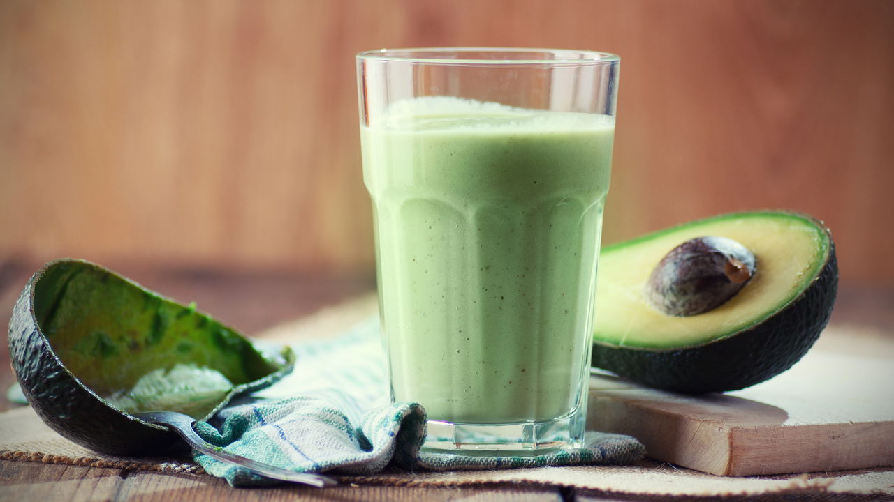 O segredo por trás da vitamina de abacate que todos querem saber