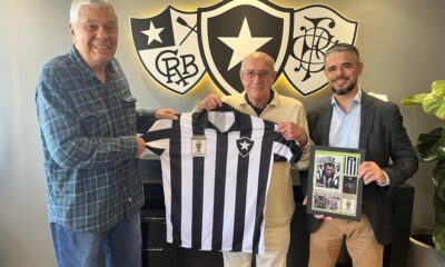 Ídolo do Botafogo, Gerson recebe homenagem do clube