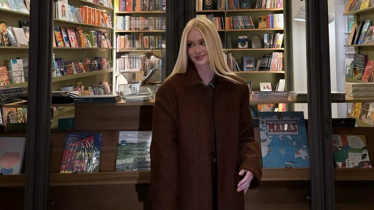 O segredo da silhueta! Como o look monocromático alonga e valoriza seu corpo