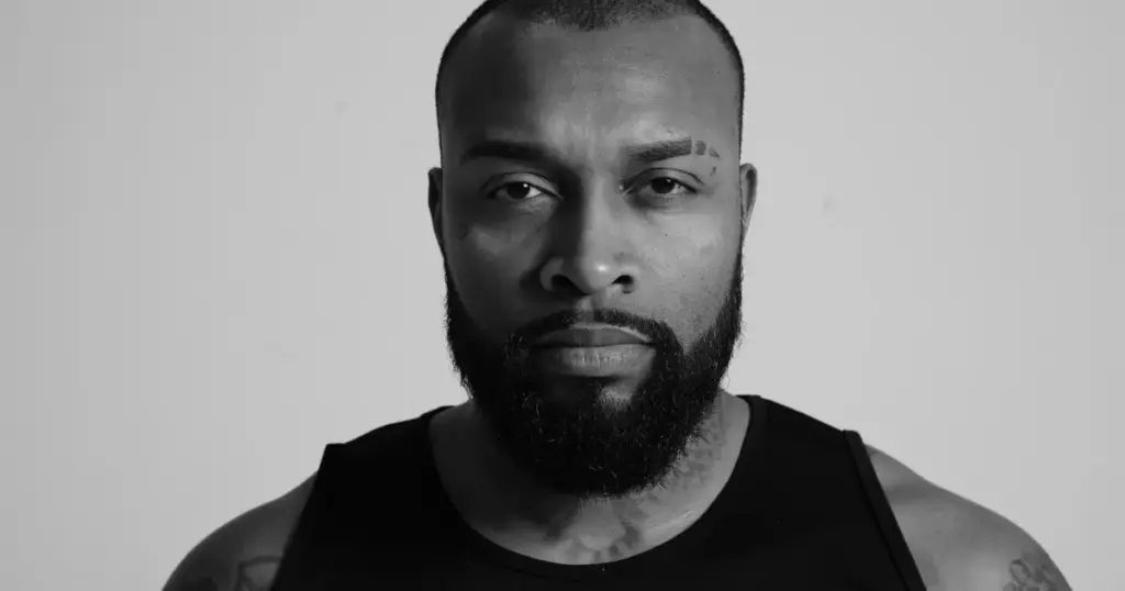 Humorista Nego Di recebe pena pesada por fraudes em loja online