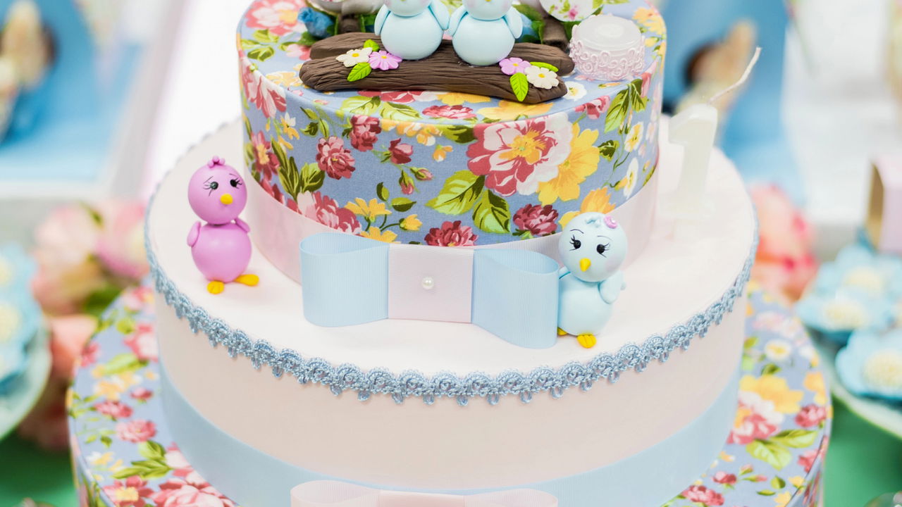 Bolo fake e mais! O guia completo para dominar a arte do biscuit em casa!