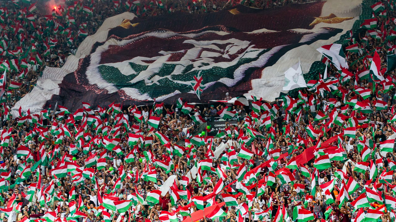 Fluminense oficializa saída de técnico e muda o jogo