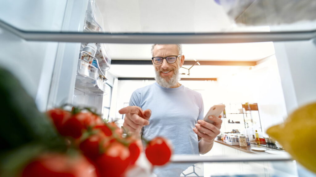As 3 geladeiras mais inteligentes que fazem até lista de compras
