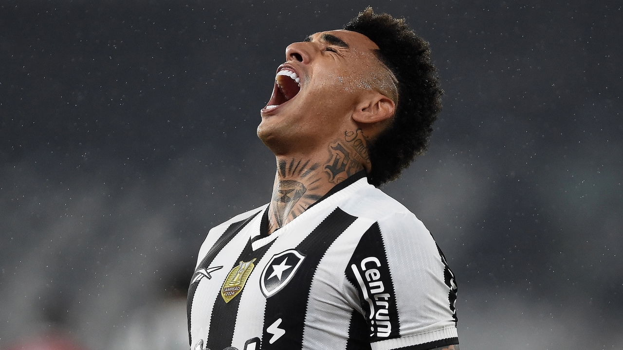 Igor Jesus se torna o principal nome do futebol brasileiro em 2025