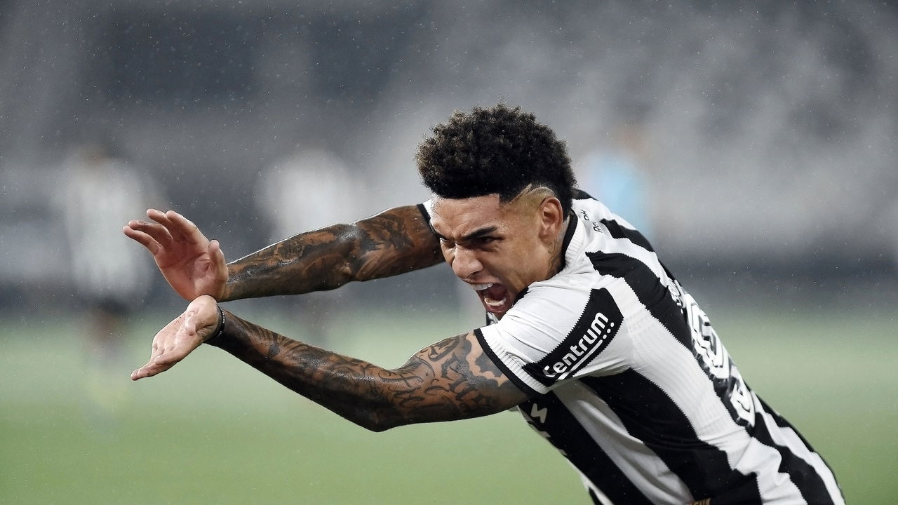 Igor Jesus se torna o principal nome do futebol brasileiro em 2025