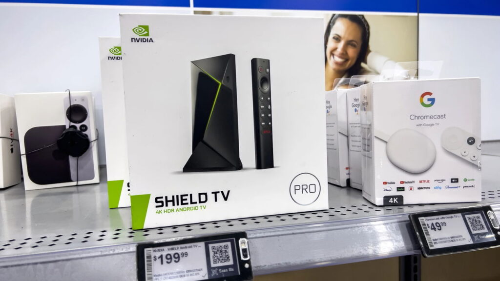 Transforme qualquer TV em videogame com esse acessório discreto
