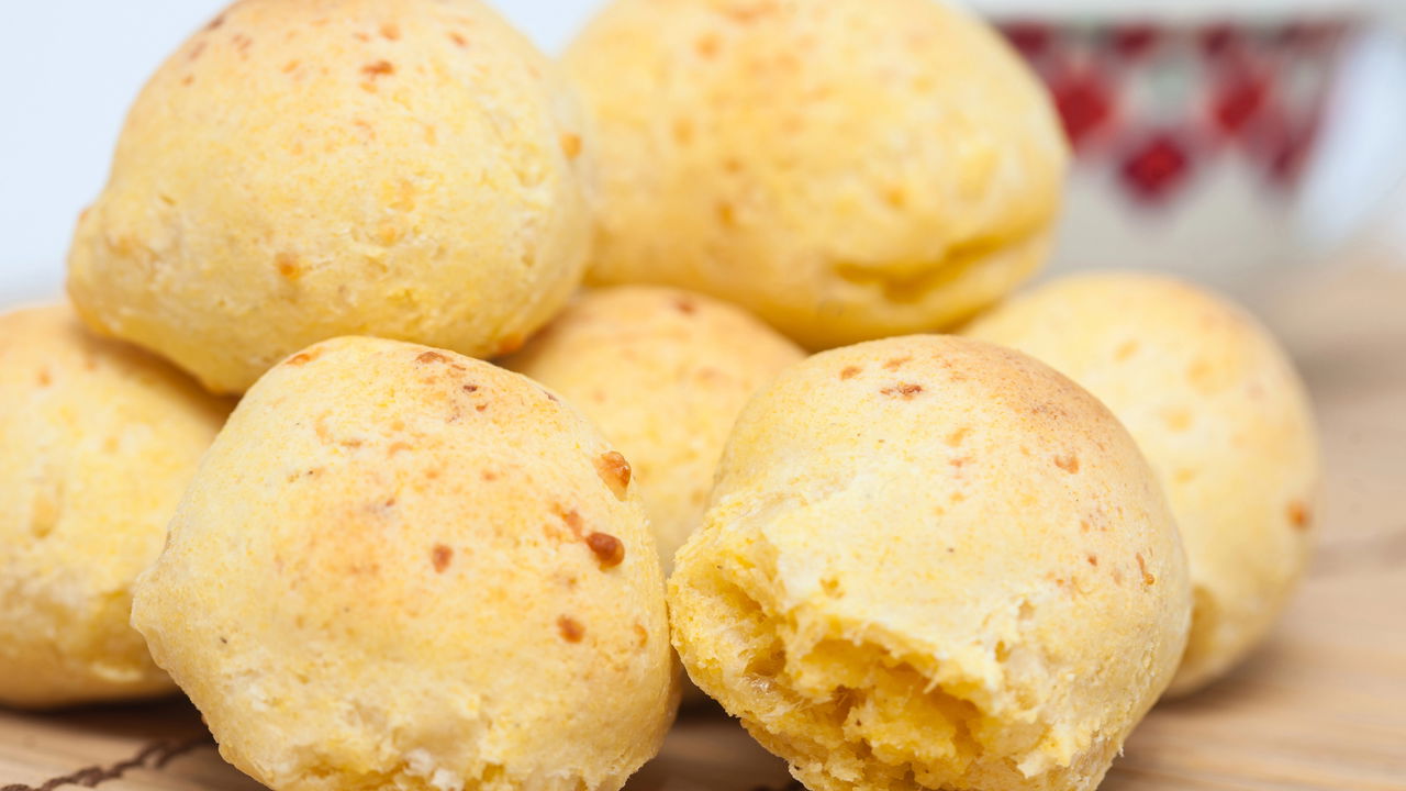 O pãozinho mais comentado nas redes é sem farinha, sem ovo e é delicioso