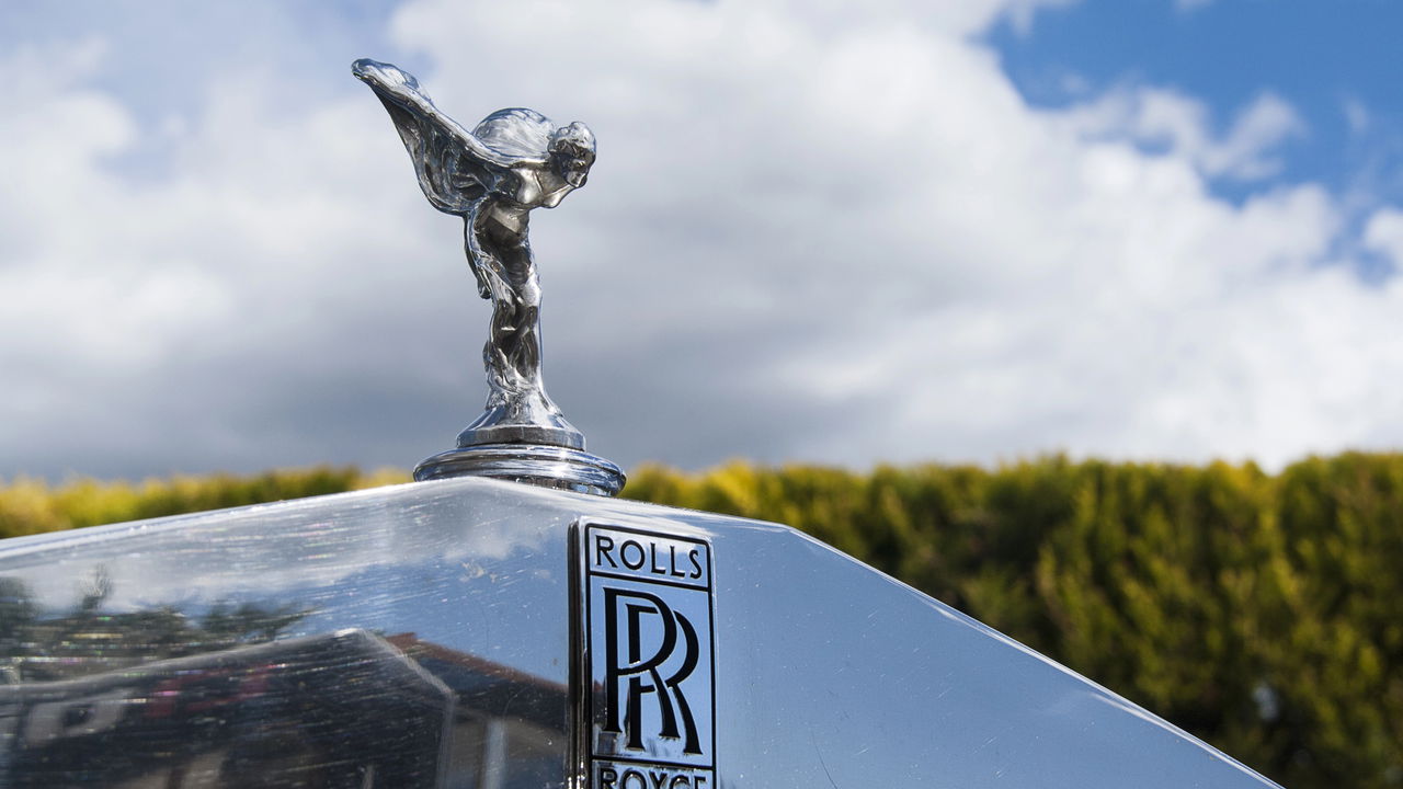 Os 3 carros mais caros que você vê rodando no Brasil