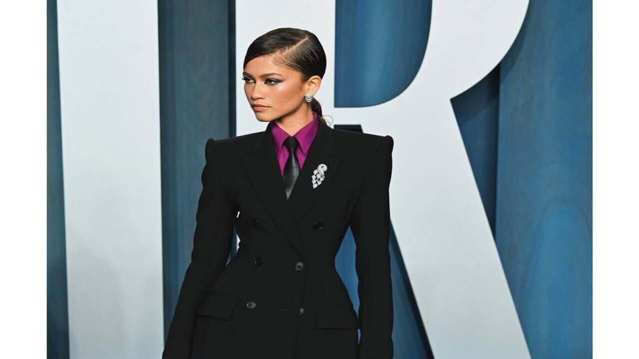 Aprenda a usar gravata feminina? Desvende a tendência que conquistou famosas!