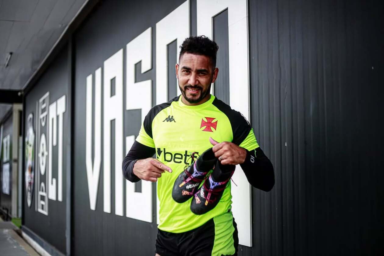 Payet pode se tornar o novo reforço surpresa no Brasil