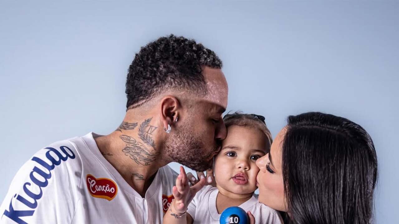 Mavie, a artilheira de corações! Neymar "dá o passe" e a filha "faz o gol" da ternura!