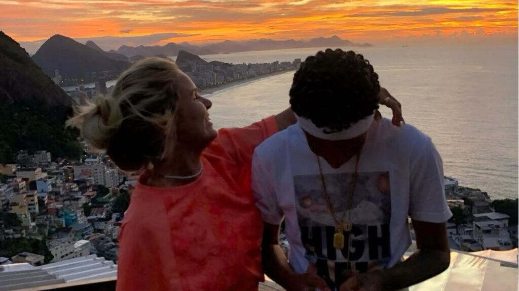 Confusão internacional! Passaporte de estudante vai parar na mala do rapper Oruam