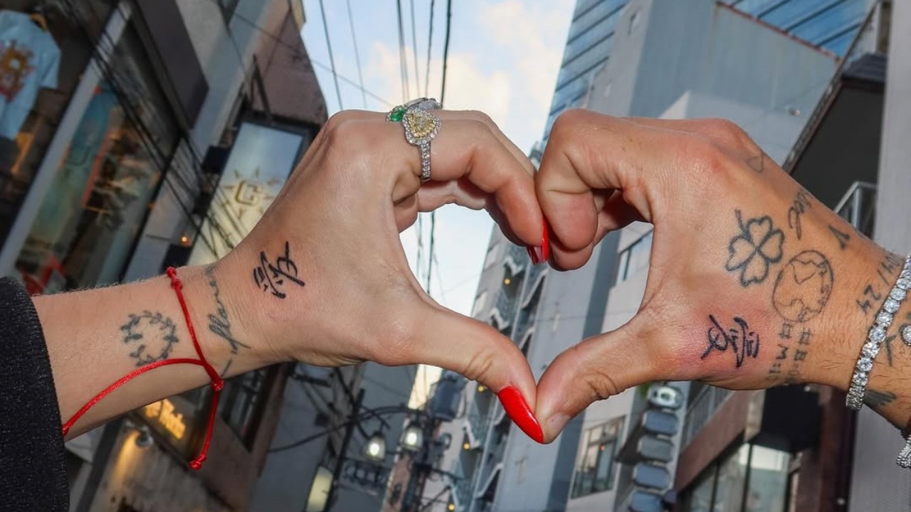 Zé Felipe e Virginia fazendo tatuagens juntos - Créditos: Instagram @zefelipe