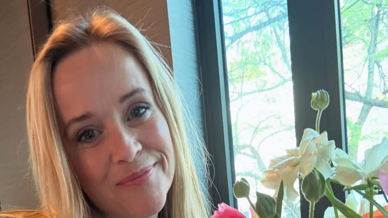 Inspire-se em Reese Witherspoon! A bolsa que é sinônimo de estilo e praticidade