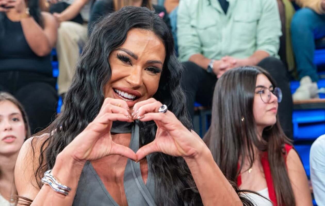 Gracyanne lança sorteio para passar o dia todo com um fã