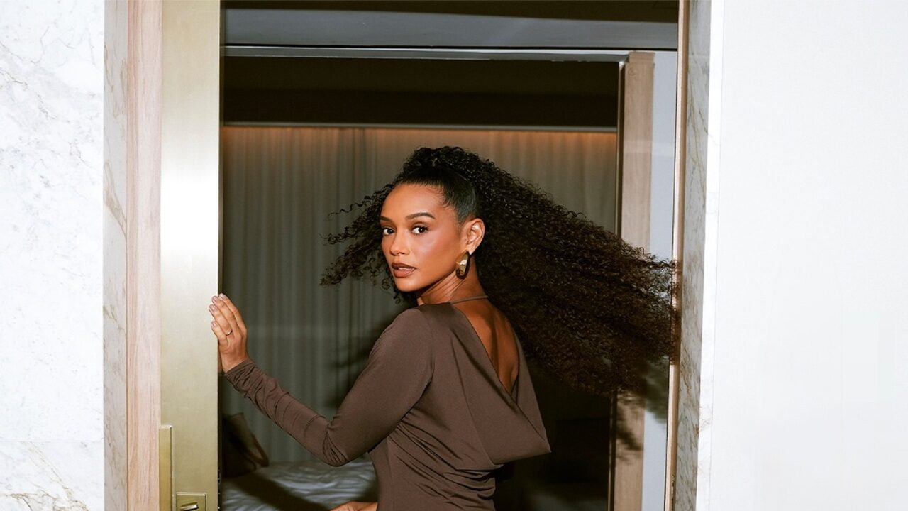 O que as famosas estão usando? Desvende a cor-chave deste inverno!