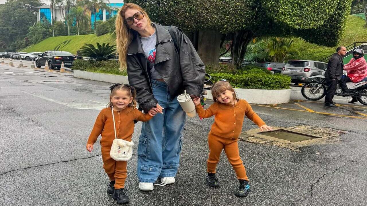 Família na tv! Virgínia Fonseca leva Maria Alice, Flor e José Leonardo ao Sabadou
