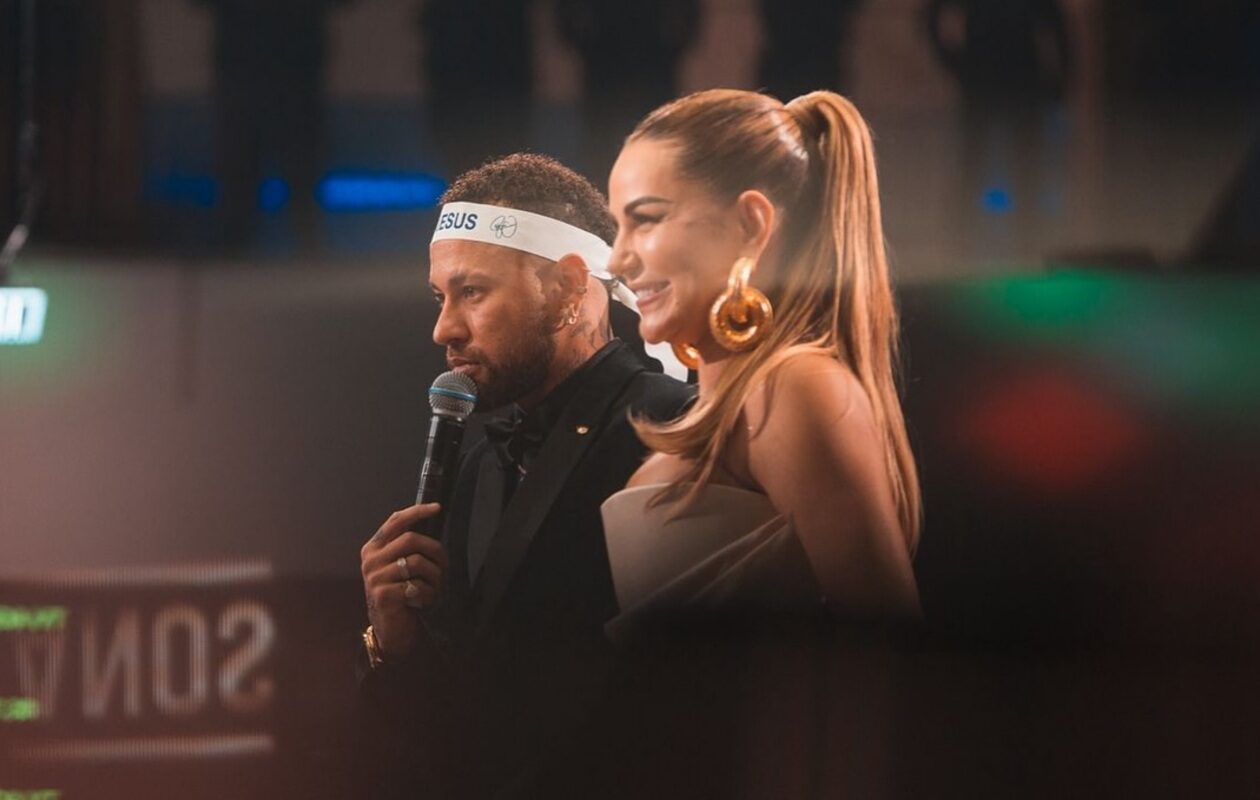 Deolane gasta fortuna por faixa de Neymar em leilão