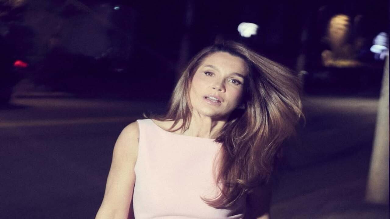 Flávia Alessandra ostenta peça de quase vinte mil reais em lançamento!