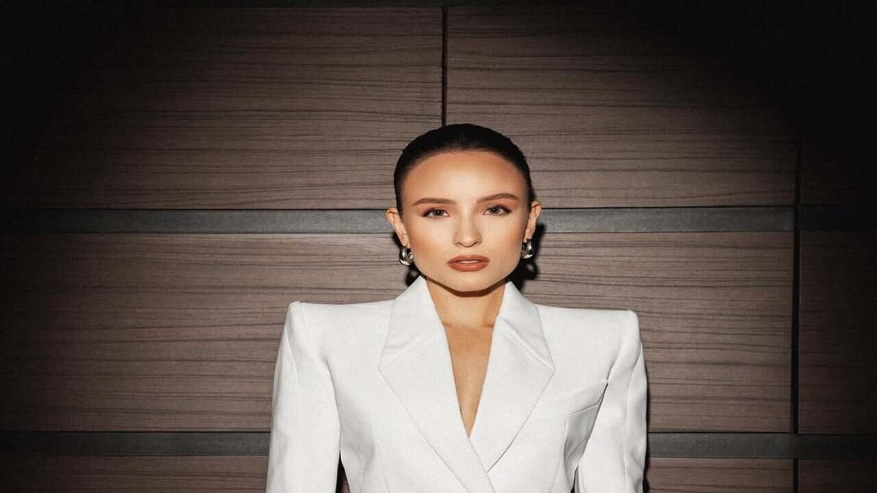 Larissa Manoela brilha com look Mugler de R$ 14,7 mil