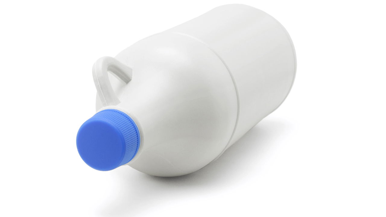 O erro comum com água sanitária que pode ser perigoso