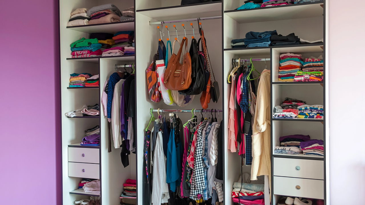 O truque caseiro que deixa os armários sempre com cheiro de novo