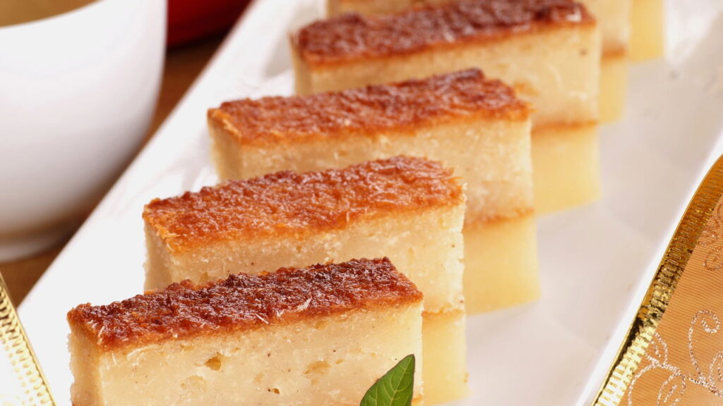 Bolo de tapioca sem forno que viralizou e todos querem fazer