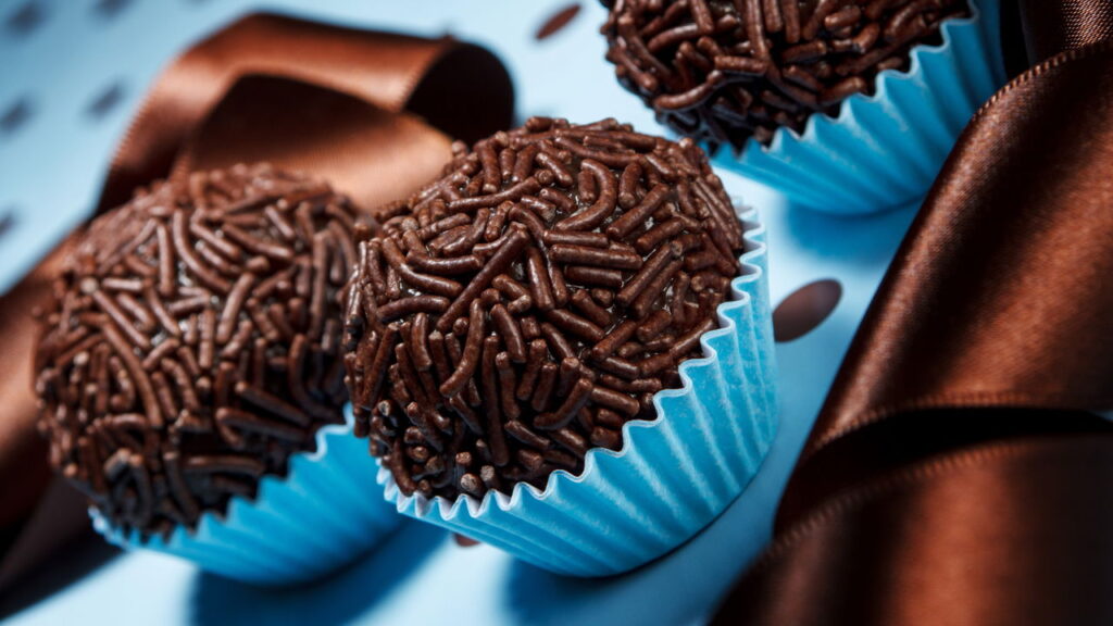 Esse brigadeiro de 4 ingredientes fatura milhões por mês